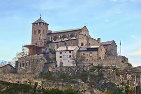 Cozy Penthouse in the old Town of Sion
