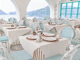 Loccal Collection Hotel