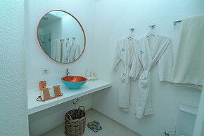 Loccal Collection Hotel