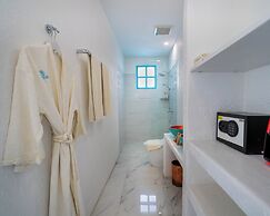 Loccal Collection Hotel