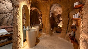 Loccal Collection Hotel