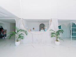 Loccal Collection Hotel