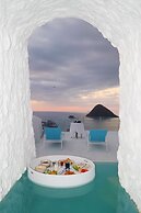 Loccal Collection Hotel