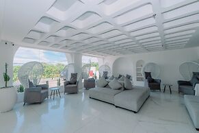 Loccal Collection Hotel