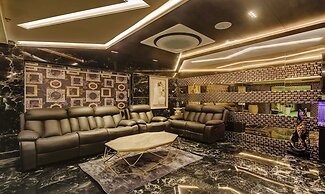 Treebo Premium Tahoora International