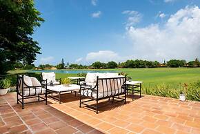 Luxurious 5-bedroom Villa Oasis in Casa de Campo