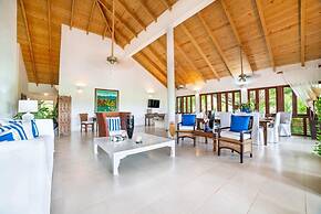 Luxurious 5-bedroom Villa Oasis in Casa de Campo