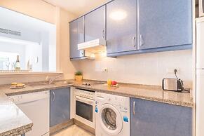 Marbella Pool House Gf55on sea Shore