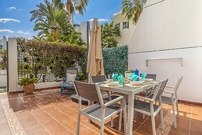 Marbella Pool House Gf55on sea Shore