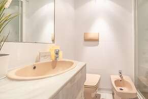 Marbella Pool House Gf55on sea Shore