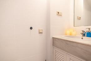 Marbella Pool House Gf55on sea Shore