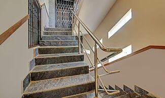 Treebo Rainbow Grand