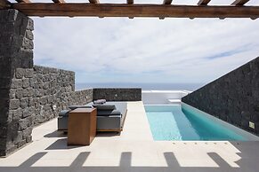 Brilliance Suites - Adults Only