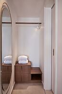 Brilliance Suites - Adults Only