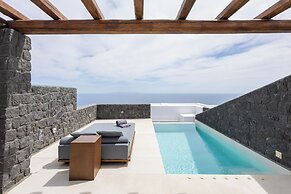 Brilliance Suites - Adults Only
