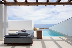 Brilliance Suites - Adults Only