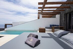 Brilliance Suites - Adults Only