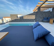 Brilliance Suites - Adults Only