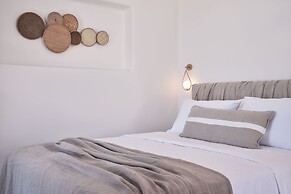 Brilliance Suites - Adults Only