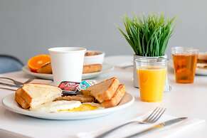 Comfort Suites Kingston Central