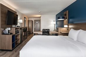 Comfort Suites Kingston Central