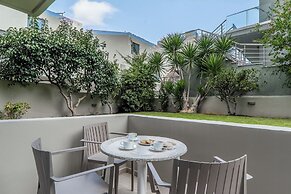 Rhoe Seaside Apartments