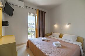 Rhoe Seaside Apartments