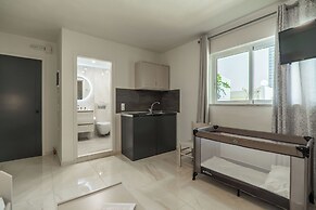 Rhoe Seaside Apartments