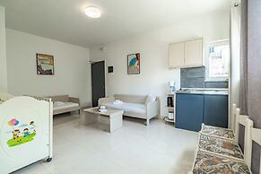 Rhoe Seaside Apartments