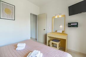 Rhoe Seaside Apartments