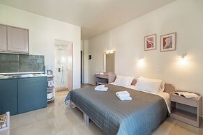 Rhoe Seaside Apartments