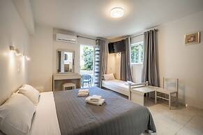 Rhoe Seaside Apartments