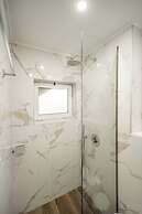 Rhoe Seaside Apartments