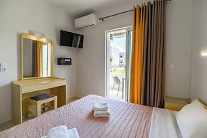 Rhoe Seaside Apartments