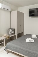 Rhoe Seaside Apartments