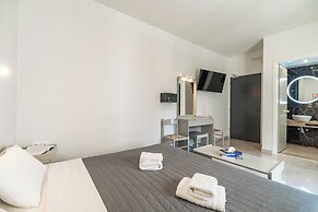 Rhoe Seaside Apartments