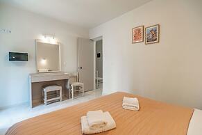 Rhoe Seaside Apartments