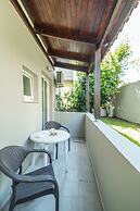 Rhoe Seaside Apartments