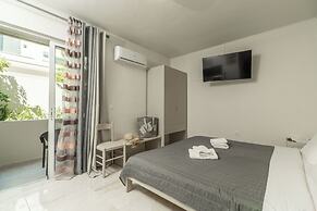 Rhoe Seaside Apartments