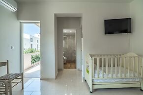 Rhoe Seaside Apartments