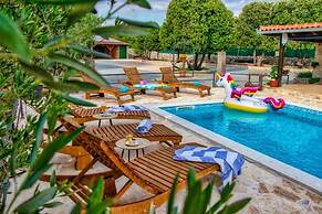 Vintage Winehouse Backov