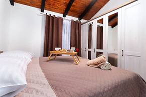 Vintage Winehouse Backov