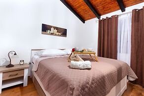 Vintage Winehouse Backov