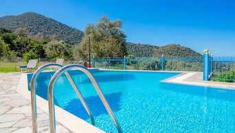 Luxurious Villa Kardi a Small Paradise