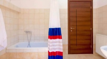 Luxurious Villa Kardi a Small Paradise