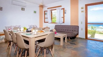 Luxurious Villa Kardi a Small Paradise