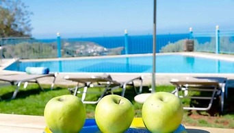 Luxurious Villa Kardi a Small Paradise