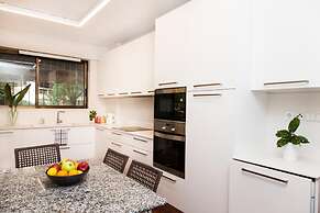 Delux Apartment with Amazing Balcony