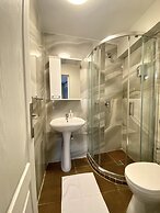 Downtown Victoria Studios By CityBookings