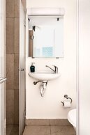 Pink & Blondie ApartHotel - by Loginn